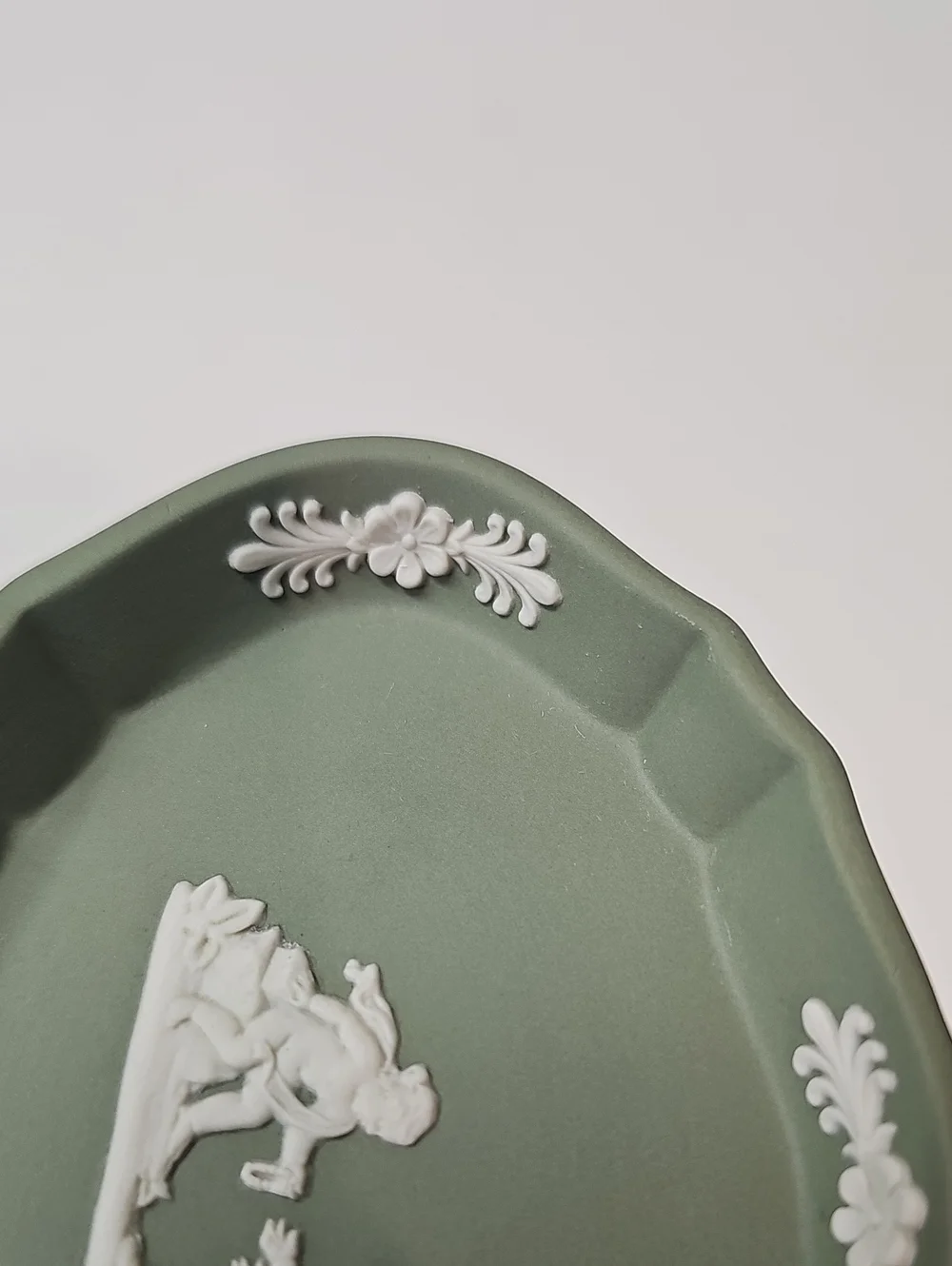 Vintage Wedgwood Cream Color On Celadon Green Jasperware Silver Tray -  Cherubs